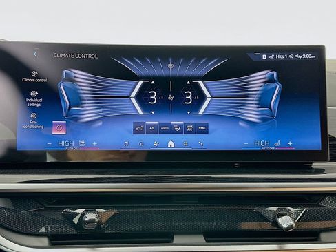 New 2026 BMW X5 xDrive50e w/ M Sport Package image 14