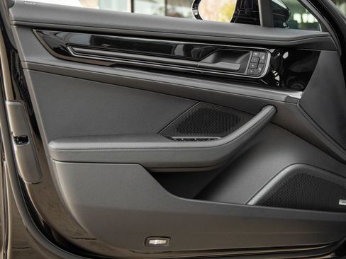 Certified 2026 Porsche Panamera RWD image 19