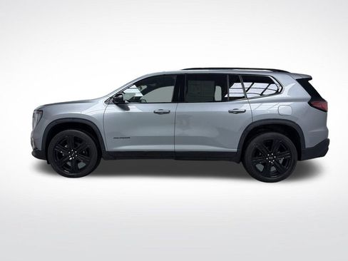 Used 2025 GMC Acadia Elevation w/ Elevation Premium Package AWD/4WD image 3