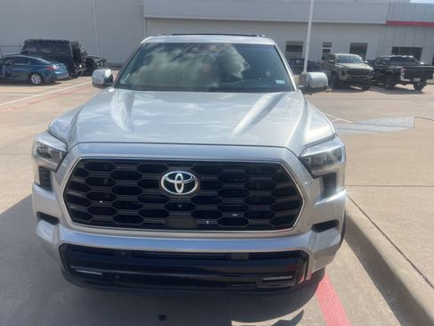 Used 2023 Toyota Sequoia Platinum image 4