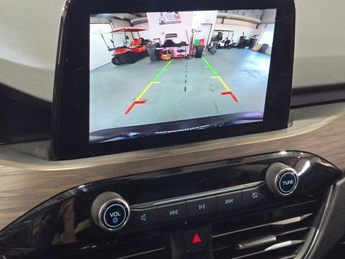 Used 2020 Ford Escape Titanium image 26