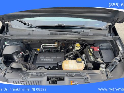 Used 2018 Chevrolet Trax LT w/ LT Convenience Package image 15