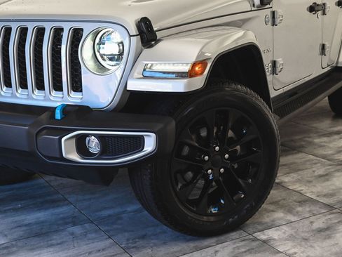 Used 2023 Jeep Wrangler Unlimited Sahara w/ Cold Weather Group image 34