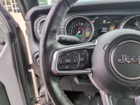 Certified 2022 Jeep Wrangler Unlimited Sahara w/ Cold Weather Group AWD/4WD image 25