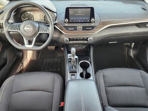 Used 2023 Nissan Altima 2.5 SV image 10