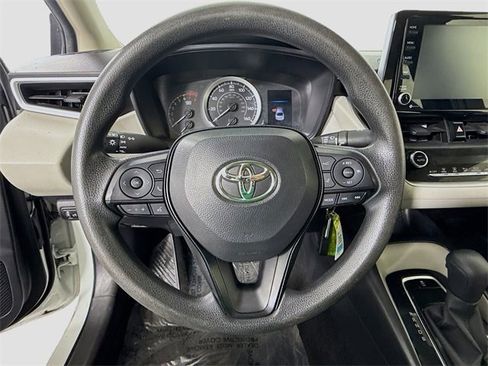 Certified 2022 Toyota Corolla LE image 11