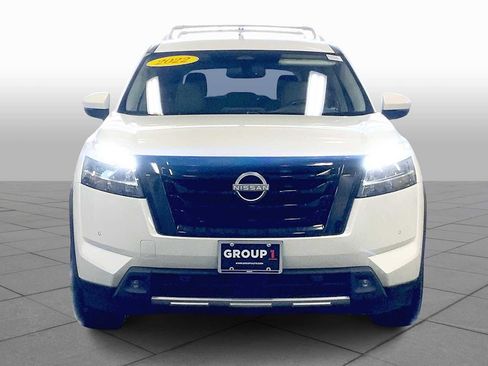 Used 2022 Nissan Pathfinder SL w/ SL Black Package image 3