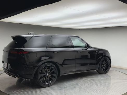 Used 2024 Land Rover Range Rover Sport Dynamic SE image 2