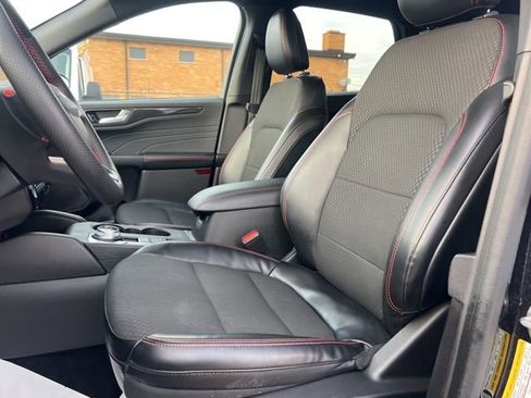 Certified 2023 Ford Escape ST-Line Elite image 19