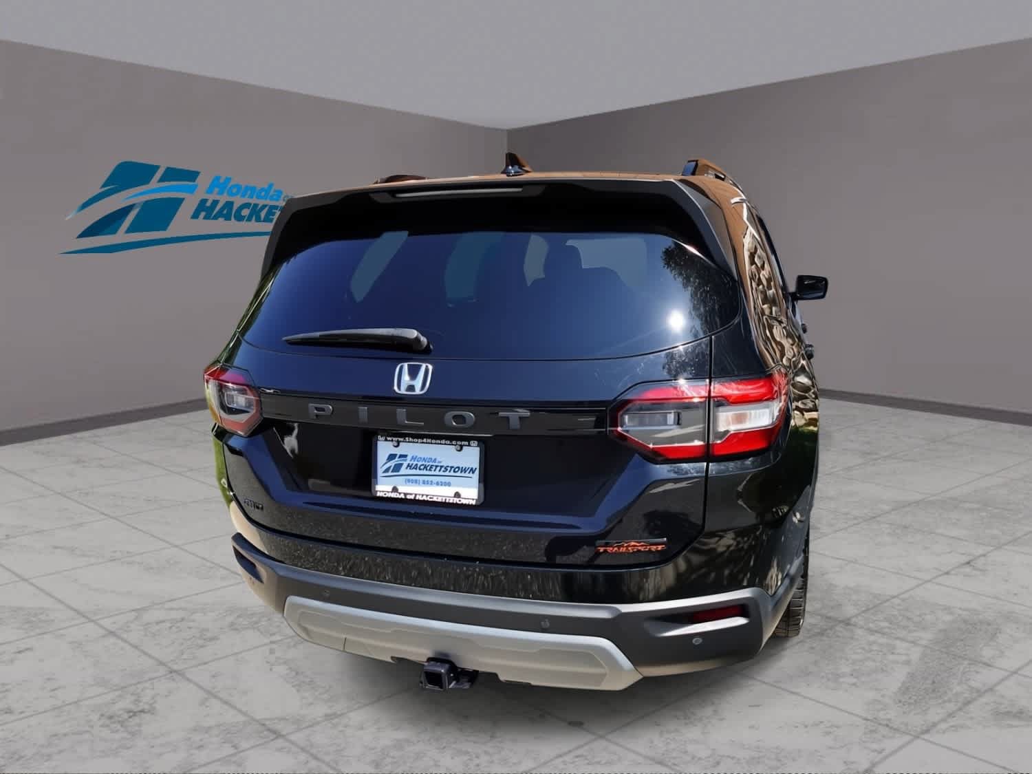 Certified 2025 Honda Pilot TrailSport image 7