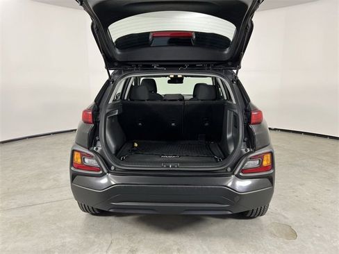 Used 2019 Hyundai Kona SE w/ Cargo Package image 25