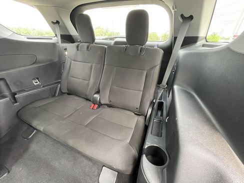 Used 2024 Ford Explorer XLT image 37