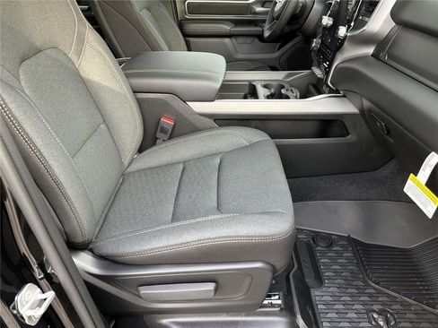 New 2026 RAM 1500 Big Horn AWD/4WD image 9