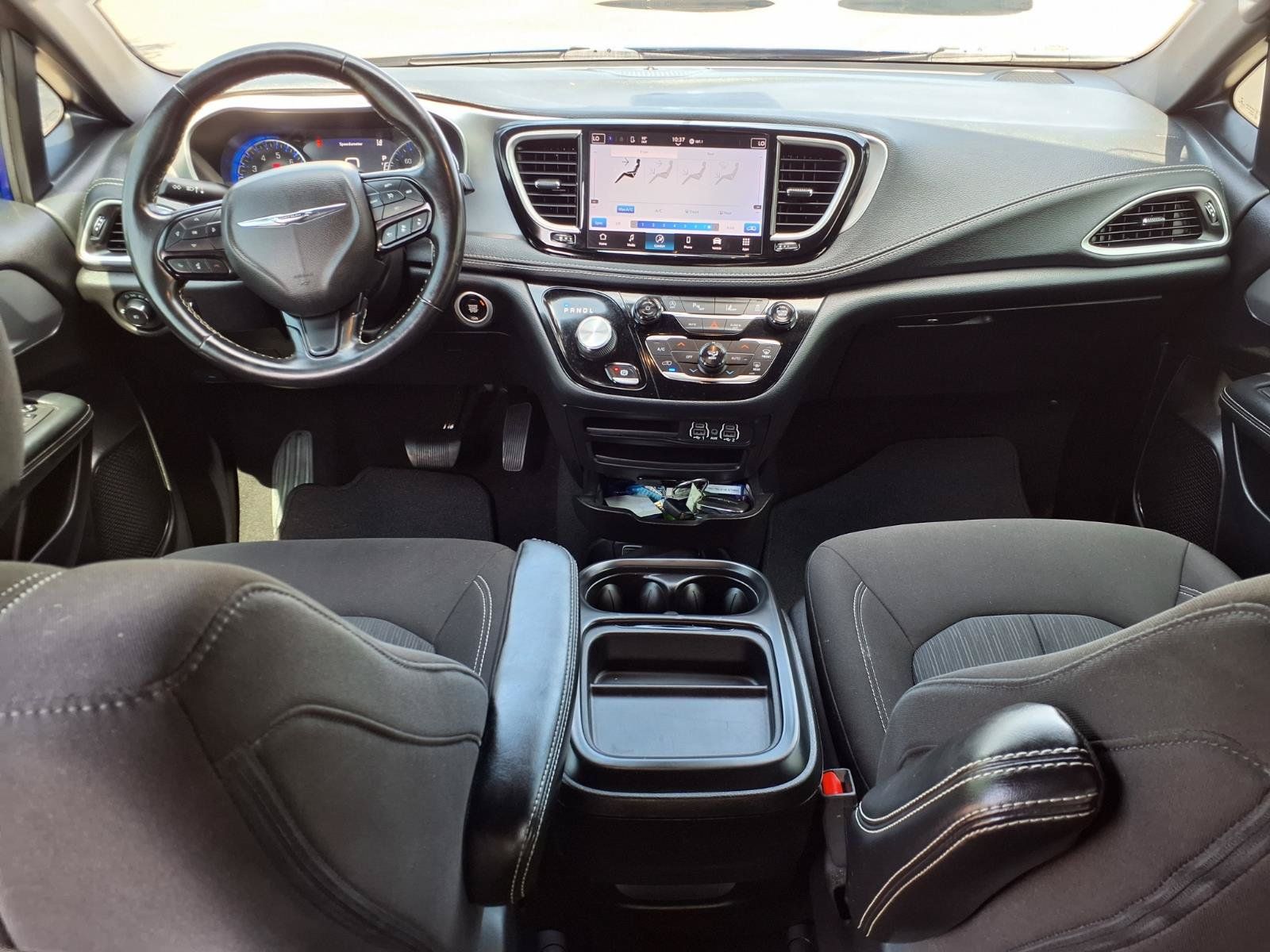 Used 2021 Chrysler Pacifica Touring w/ S Appearance Package FWD image 21