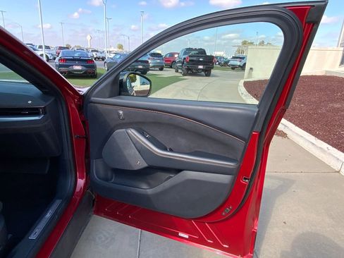 Used 2021 Ford Mustang Mach-E GT image 25