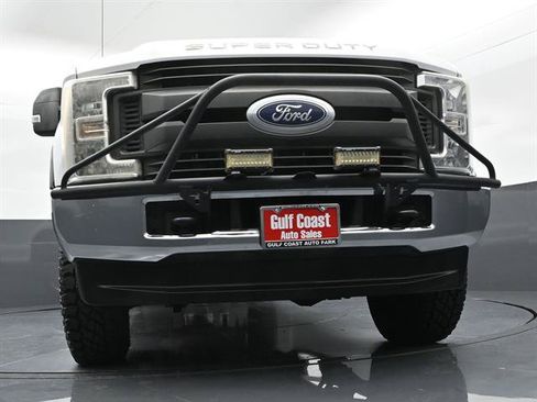Used 2017 Ford F250 XL w/ Power Equipment Group AWD/4WD image 30