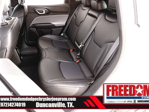 New 2026 Jeep Compass Latitude image 14