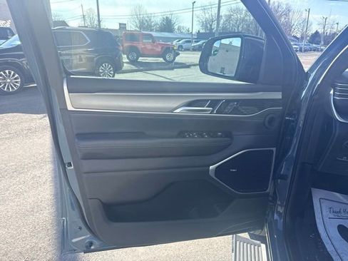 New 2026 Jeep Grand Wagoneer Limited image 12