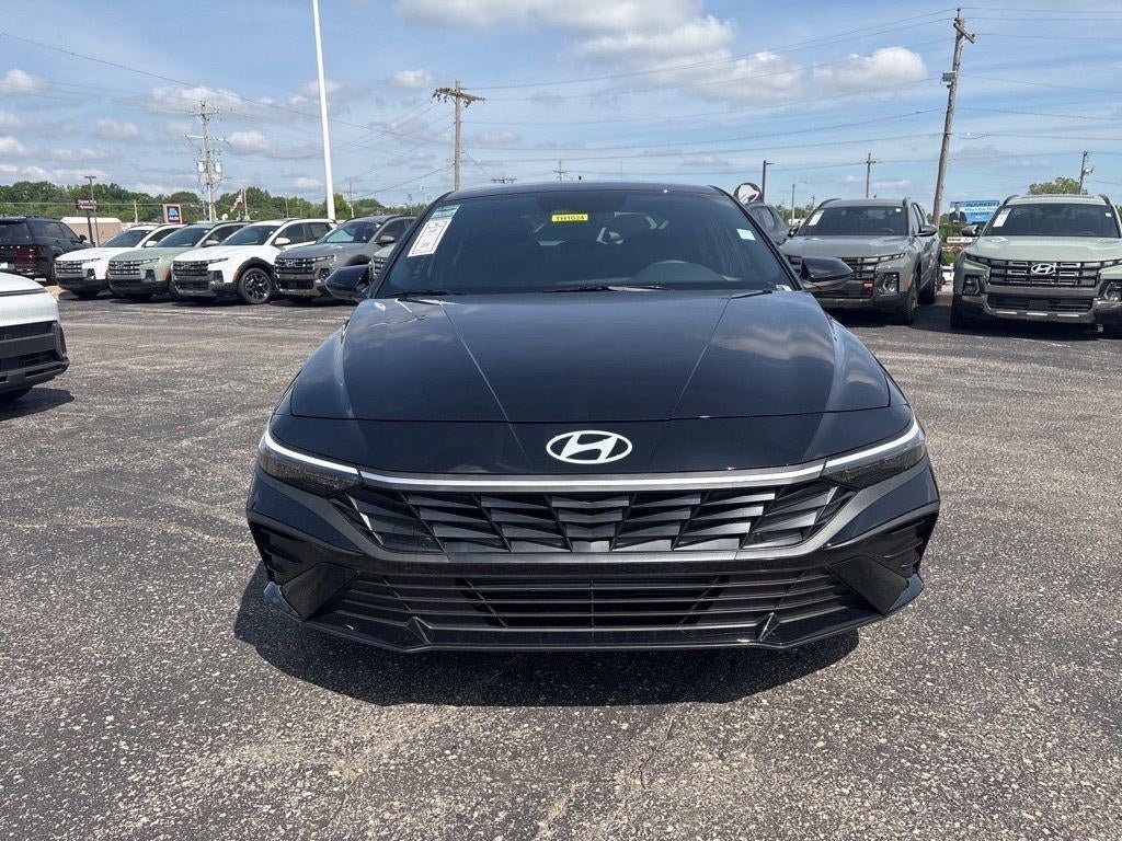 New 2026 Hyundai Elantra Sport FWD image 20