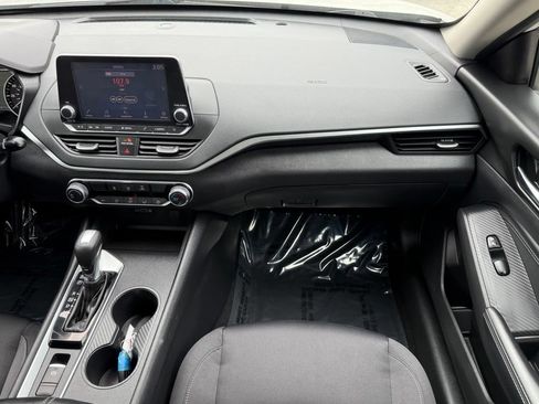 Used 2019 Nissan Altima 2.5 S AWD/4WD image 18