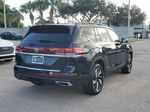 Certified 2024 Volkswagen Atlas SE FWD image 5