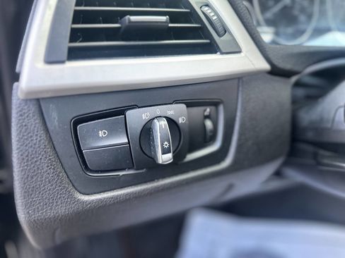 Used 2015 BMW 320i xDrive Sedan image 12