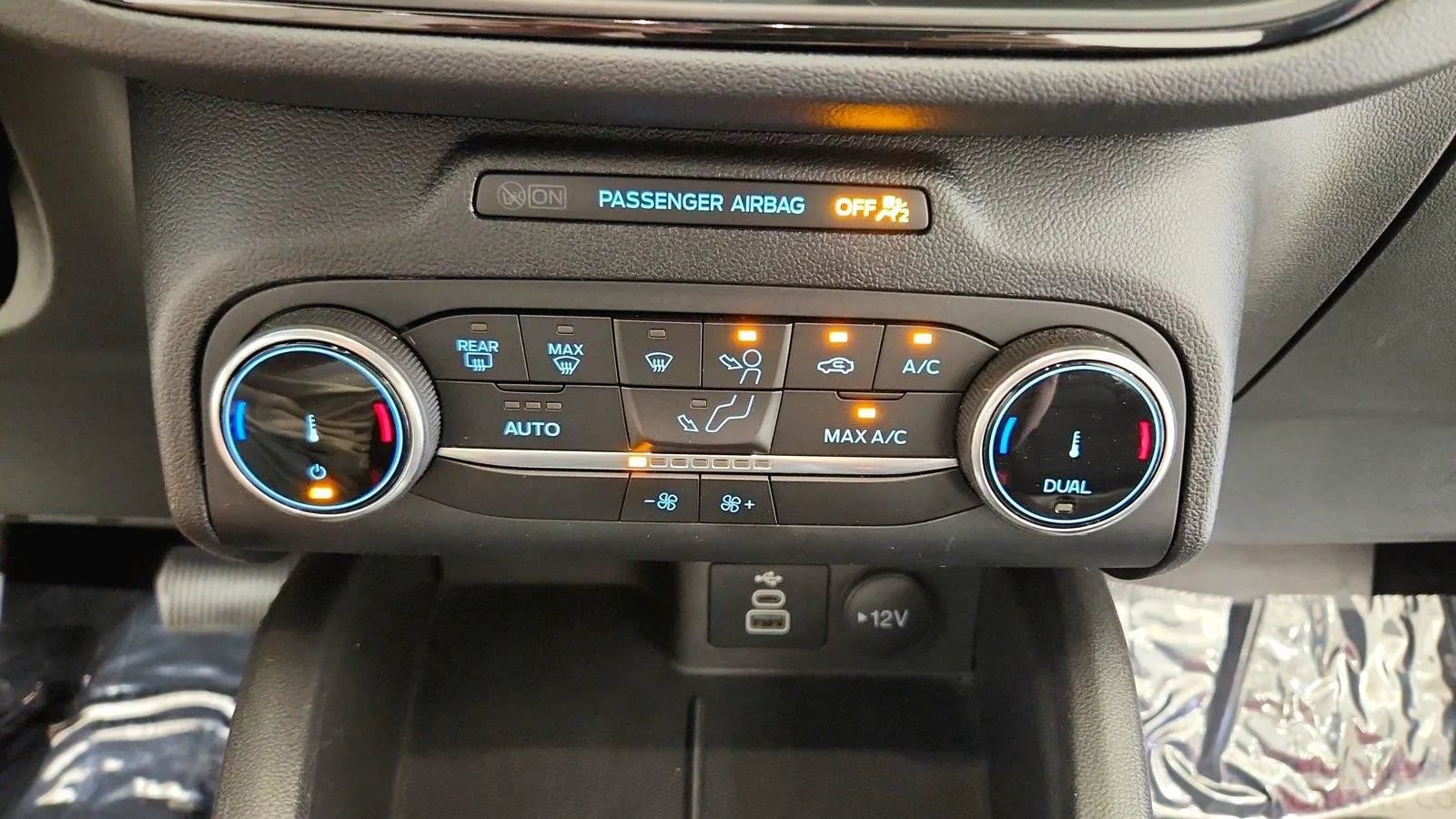 Used 2025 Ford Escape ST-Line FWD image 22