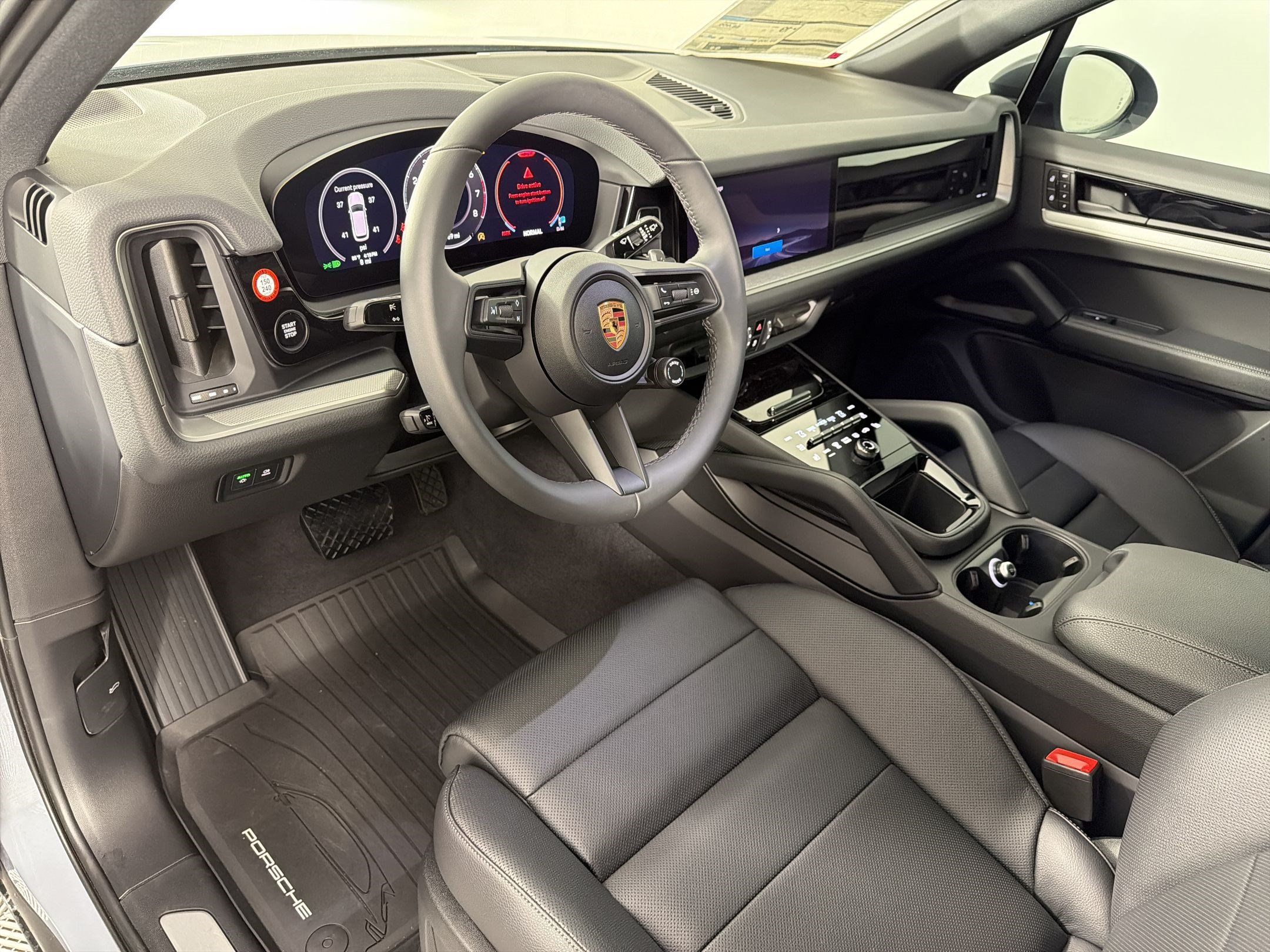 Certified 2026 Porsche Cayenne AWD/4WD image 4