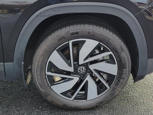 Used 2025 Volkswagen Atlas SEL image 53