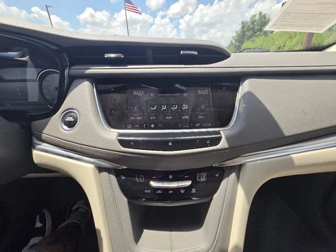 Used 2021 Cadillac XT5 Premium Luxury FWD image 29