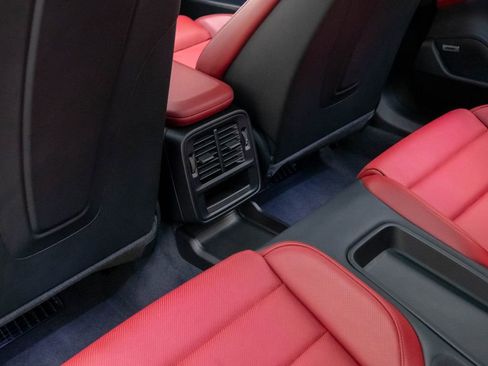 Used 2023 Porsche Taycan GTS image 18