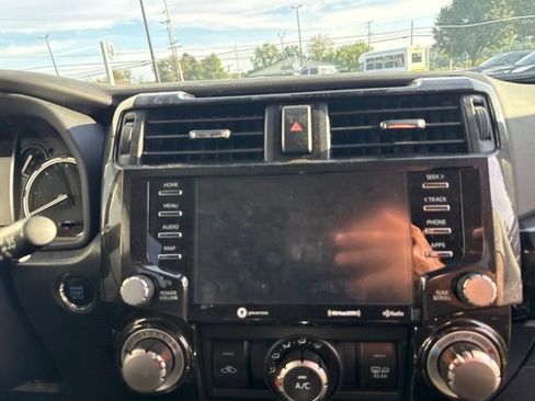 Used 2020 Toyota 4Runner TRD Off-Road Premium w/ Moonroof Package AWD/4WD image 17