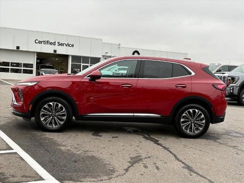 Certified 2025 Buick Envision Preferred image 3