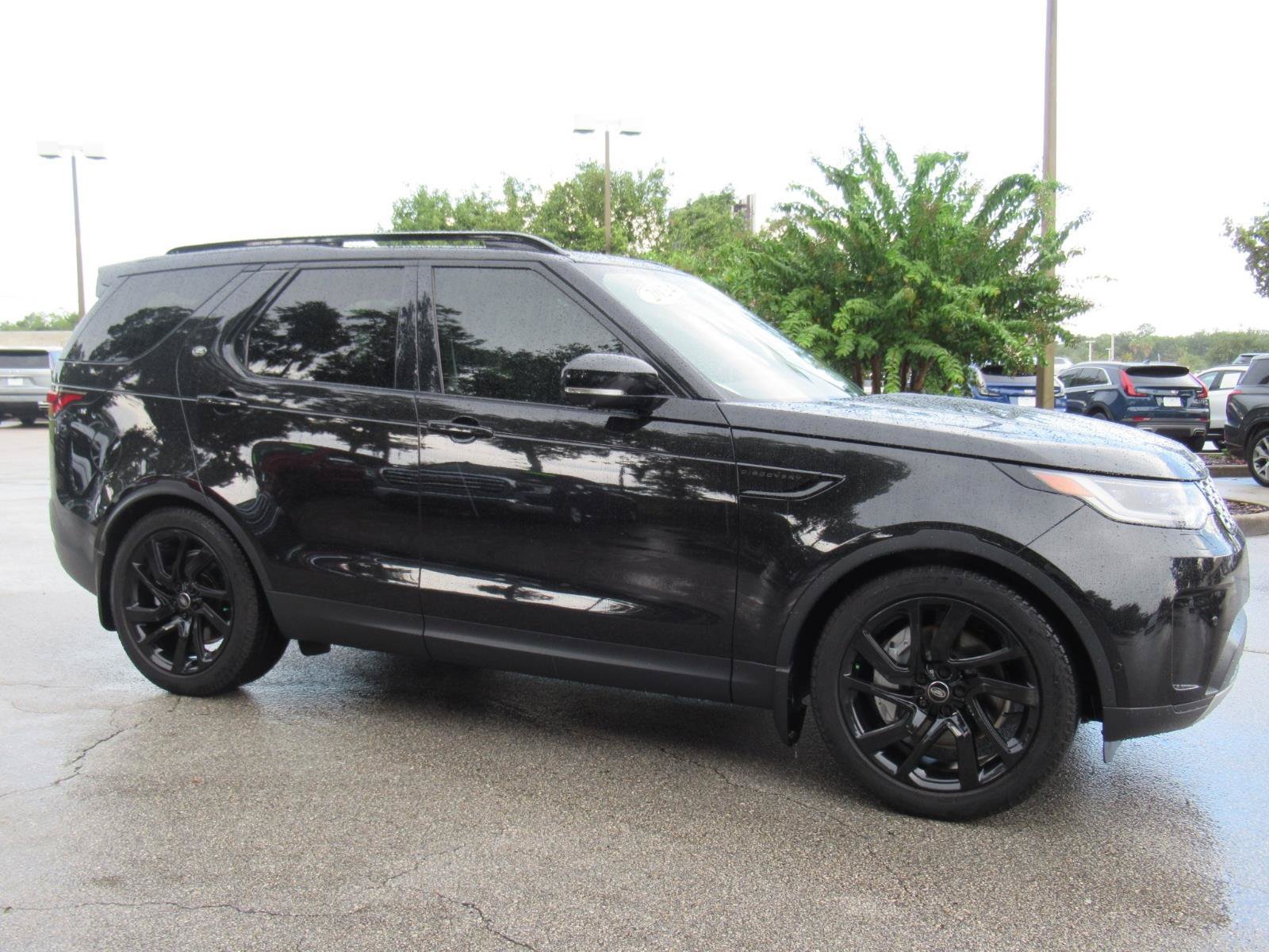 Used 2024 Land Rover Discovery S AWD/4WD image 2