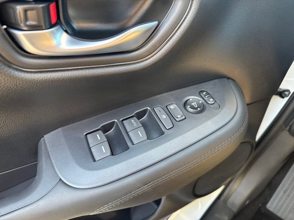 Certified 2027 Honda HR-V LX image 24
