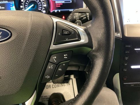 Used 2018 Ford Edge Titanium w/ Technology Package AWD/4WD image 25