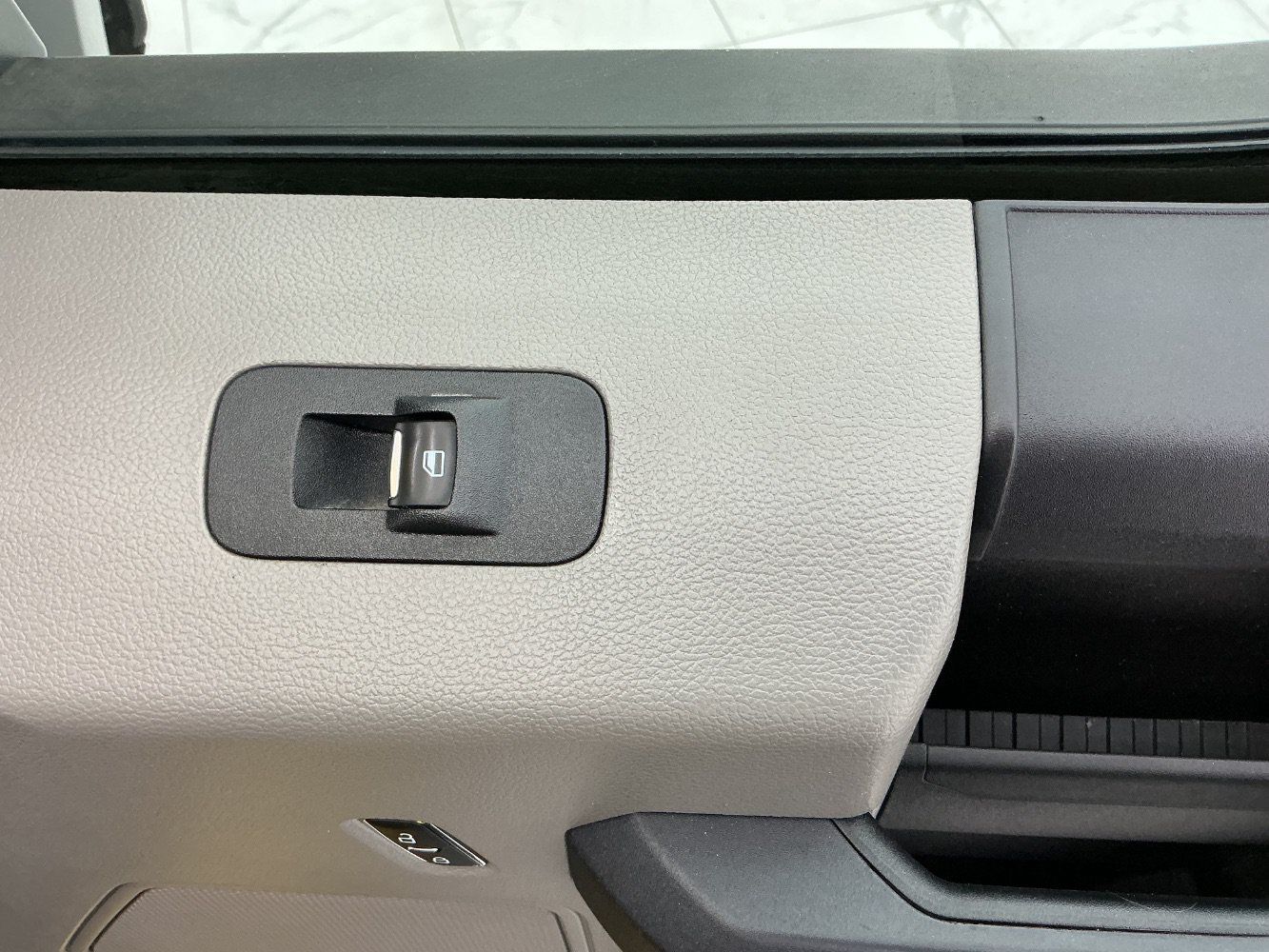 Used 2018 Ford F150 XL w/ Equipment Group 101A Mid AWD/4WD image 41