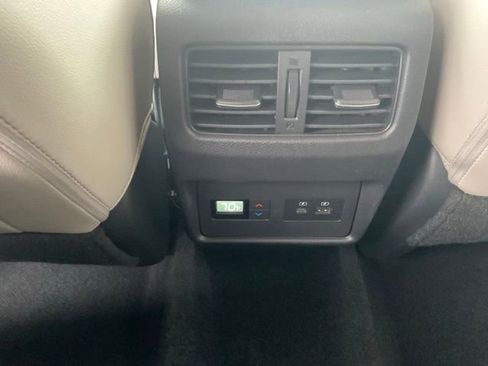 Used 2021 Nissan Rogue SL w/ Premium Package image 15