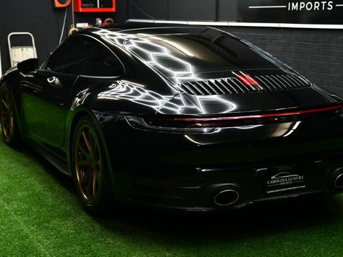 Used 2020 Porsche 911 Carrera 4S AWD/4WD image 8