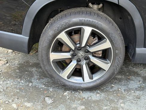 Used 2025 Honda Pilot Elite image 7