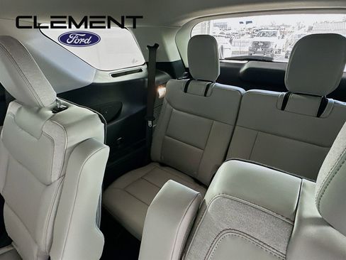 New 2026 Ford Explorer Active w/ Active Comfort Package image 29