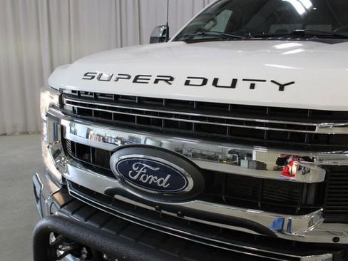 Used 2022 Ford F350 XLT w/ XLT Premium Package AWD/4WD image 31