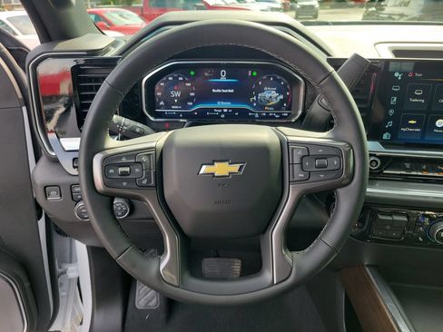 Used 2024 Chevrolet Silverado 3500 High Country w/ High Country Premium Package AWD/4WD image 23