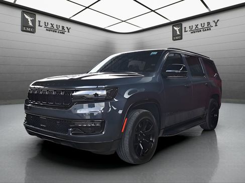 Used 2023 Jeep Wagoneer Series II image 4