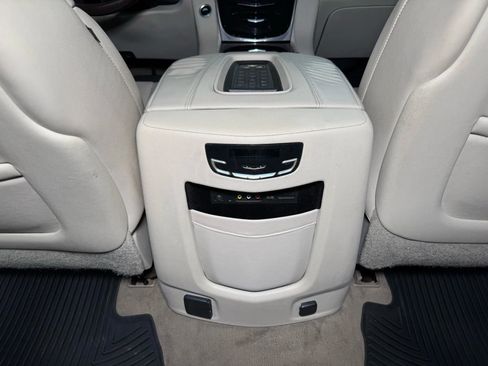 Used 2015 Cadillac Escalade ESV Premium image 25
