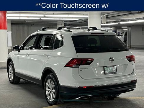 Used 2018 Volkswagen Tiguan SE w/ Panoramic Sunroof Package image 5