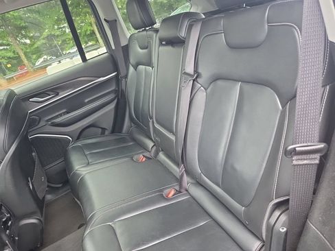 Used 2022 Jeep Grand Cherokee Limited RWD image 4