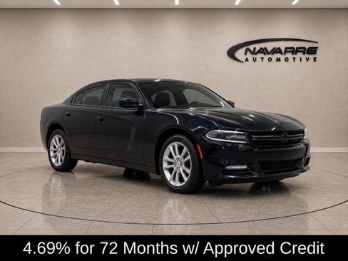 Used 2018 Dodge Charger SXT w/ Travel & Safety Group RWD image 9