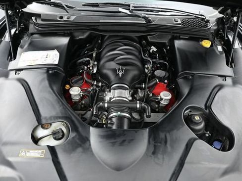 Used 2017 Maserati GranTurismo Sport RWD image 30