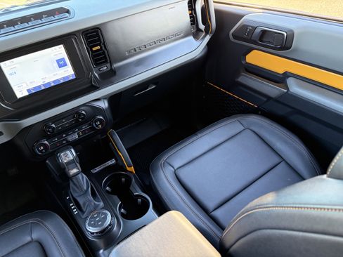 Used 2021 Ford Bronco Badlands image 16